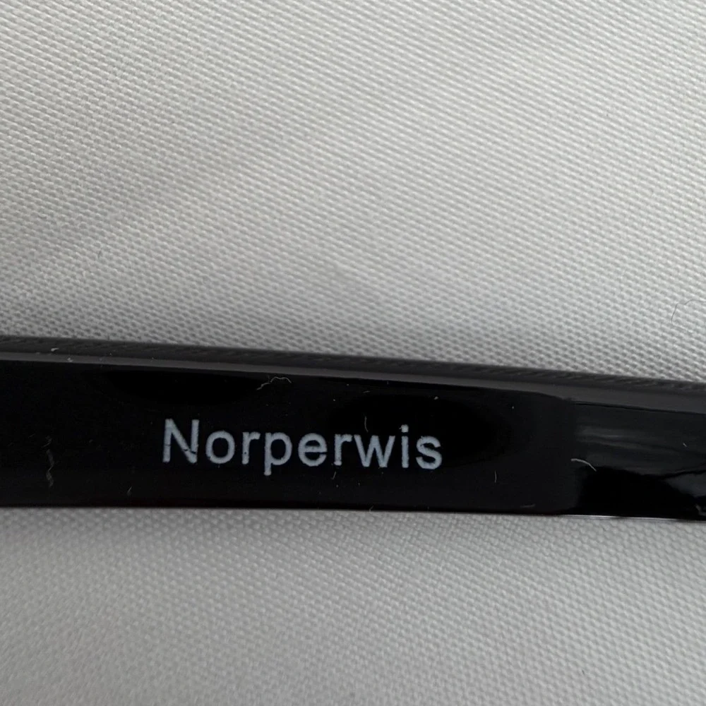 Norperwis Cat Eye‎ Reading +1.75 Glasses Blue Black Gradient with Case 104-33